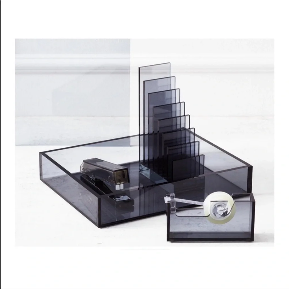 Z Galleris tap dispenser size 2.25” by 5.5” by 1.75”